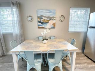 * Cozy Crib * Pet Friendly * King Bed * - Durham - 3