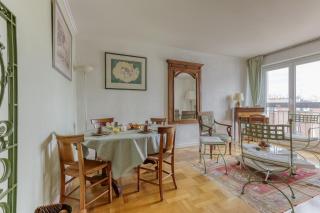 Large and Bright 2 Bdrs Flat with View - Paris 20 - Parijs - 0