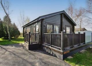 Snainton Luxury Lodges - Ebberston - 3