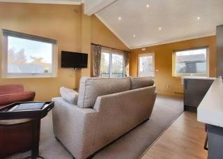 Snainton Luxury Lodges - Ebberston - 2