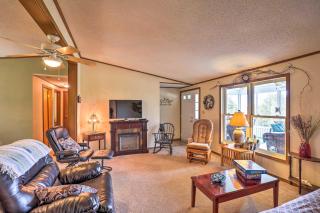 Finger Lakes Retreat with Sunroom, Fire Pit and BBQ! - Himrod - 5