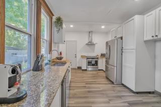 Pet Friendly 5BR Home near Downtown Detroit - Detroit - 9
