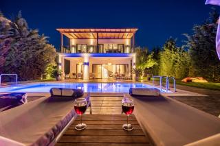 Contemporary Luxury Villa in Yalıkavak Center - Bodrum - 6