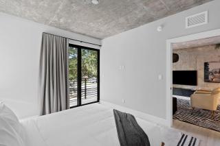 Pretty Rola 201 Luxury 1B1B w King Bed at Downtown Fort Lauderdale - Fort Lauderdale - 5