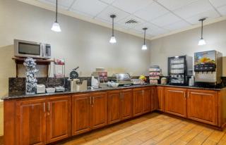 BEST WESTERN PLUS Inn at Valley View - Roanoke - 5