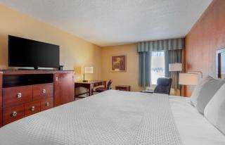 BEST WESTERN PLUS Inn at Valley View - Roanoke - 1