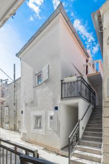 Apartments by the sea Baska Voda, Makarska - 17570 - Baška Voda - 0