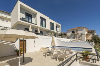 Seaside apartments with a swimming pool Rastici, Ciovo - 17889 - Trogir - 9