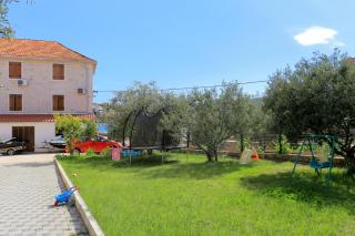 Apartments by the sea Seget Vranjica, Trogir - 17989 - Seget Vranjica - 3