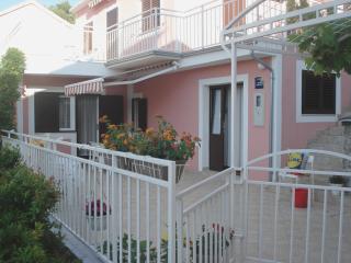 Apartments by the sea Sparadici, Sibenik - 18043 - Šibenik - 8