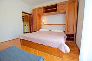 Apartments and rooms with parking space Starigrad, Paklenica - 18034 - Starigrad-Paklenica - 1