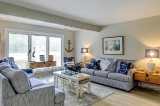 Inland Harbour 2431 - 7