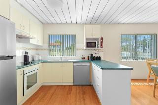 Poseidons Hideaway by Experience Jervis Bay - Vincentia - 4