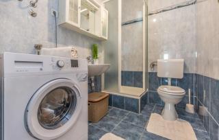 Apartments with parking space Makarska - 18170 - 3