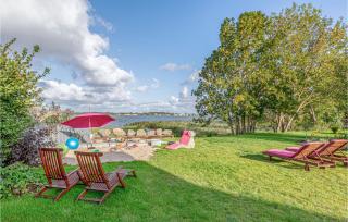 Nice Home In Mscice With Lake View - Mścice - 8