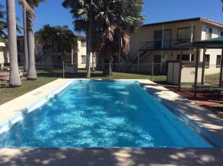 Ocean Breeze Units - Bowen - 9