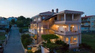 Apartments with parking spaces Lopar, Rab - 18388 - Lopar - 8