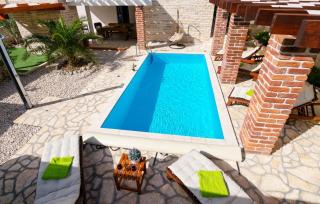 Luxury villa with a swimming pool Novigrad - 18339 - Novigrad Dalmatia - 2