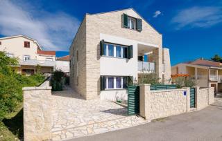 Luxury villa with a swimming pool Novigrad - 18339 - Novigrad Dalmatia - 1