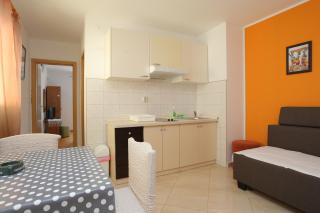 Apartments by the sea Zivogosce - Porat, Makarska - 18218 - 2