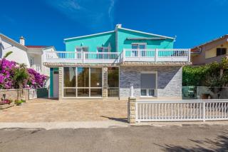 Apartments with parking spaces Vir - 18517 - Vir - 0