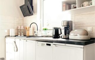 2 Bedroom Cozy Home In Dabki - 9