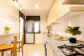 Apt.p/5 15min from Barcelona and Beaches W/Terrace - Sant Adrià de Besòs - 4
