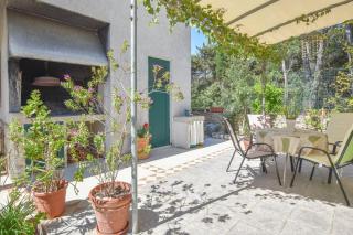 Apartment Ivan - Veli Rat - 2