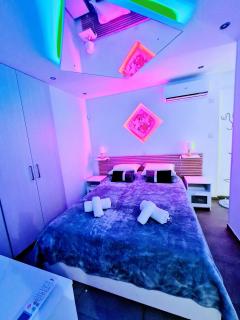 Hidden Lights Deluxe Apartment - Ayia Napa - 4