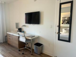 BeachWalk Studio Apmt 2 Beds, amazing view - 805 B - Hallandale Beach - 4