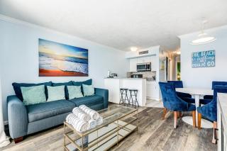 Victorian Condo Relax Refresh and Renew - Galveston - 7