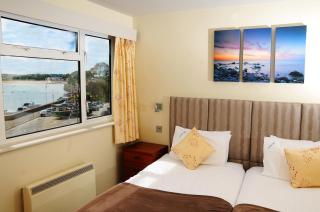 Dolphin Hotel - Gorey - 7