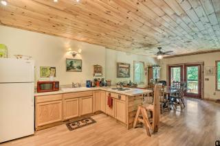 Idyllic Murphy Hideaway with Multi-Level Deck! - Murphy - 2