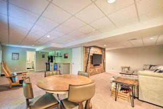 2 Mi to Dtwn! Beulah Family Home with Fireplace - 8