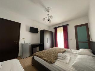 Centre Hotel - Berat - 9