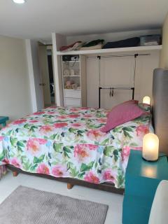 Charming sunny bedroom overlooking beautiful Amsterdam Avenue in best Condesa area - 9