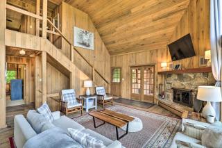 Stunning Views Mountaintop Cabin in Burnsville! - 6