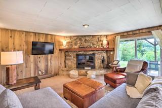 Stunning Views Mountaintop Cabin in Burnsville! - Burnsville - 2
