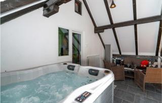 Gorgeous Home In Jablan With Wifi - 7