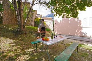 Apartments by the sea Makarska - 19202 - 2