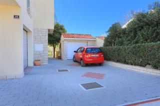Apartments with parking space Kastel Gomilica, Kastela - 19248 - 1