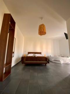 Habitat Luxury Suites - 7