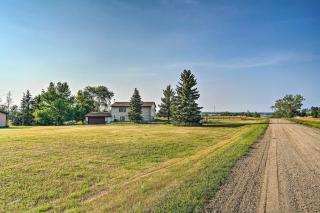 Less Than 3 Mi to Lake Sakakawea! Hunting and Fishing Lodge - 6