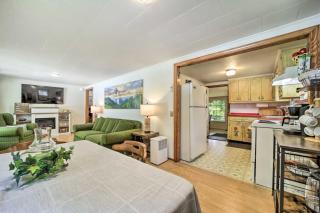 Cozy Franklin Cottage with Waterfront Views! - 4