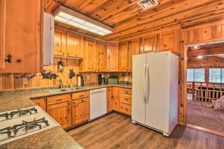 Bring a Pet Pinetop Cabin with Game Room! - Pinetop-Lakeside - 4