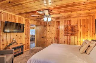 Bring a Pet Pinetop Cabin with Game Room! - 1