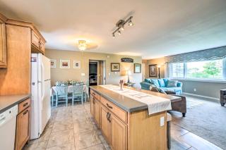 Bloomington Family Home - Private Deck and Yard - 2