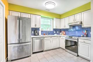 Peaceful Beaufort Home with Front Porch and Grill - Beaufort - 1