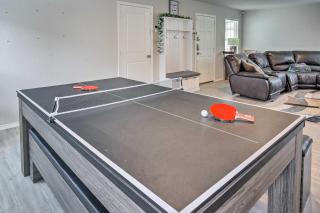 San Antonio Home with Backyard about 10 Mi to Dtwn! - 1