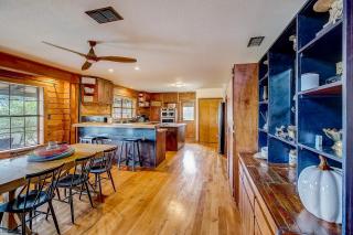 Dusty's Hill Country Cabin - Spicewood - 3